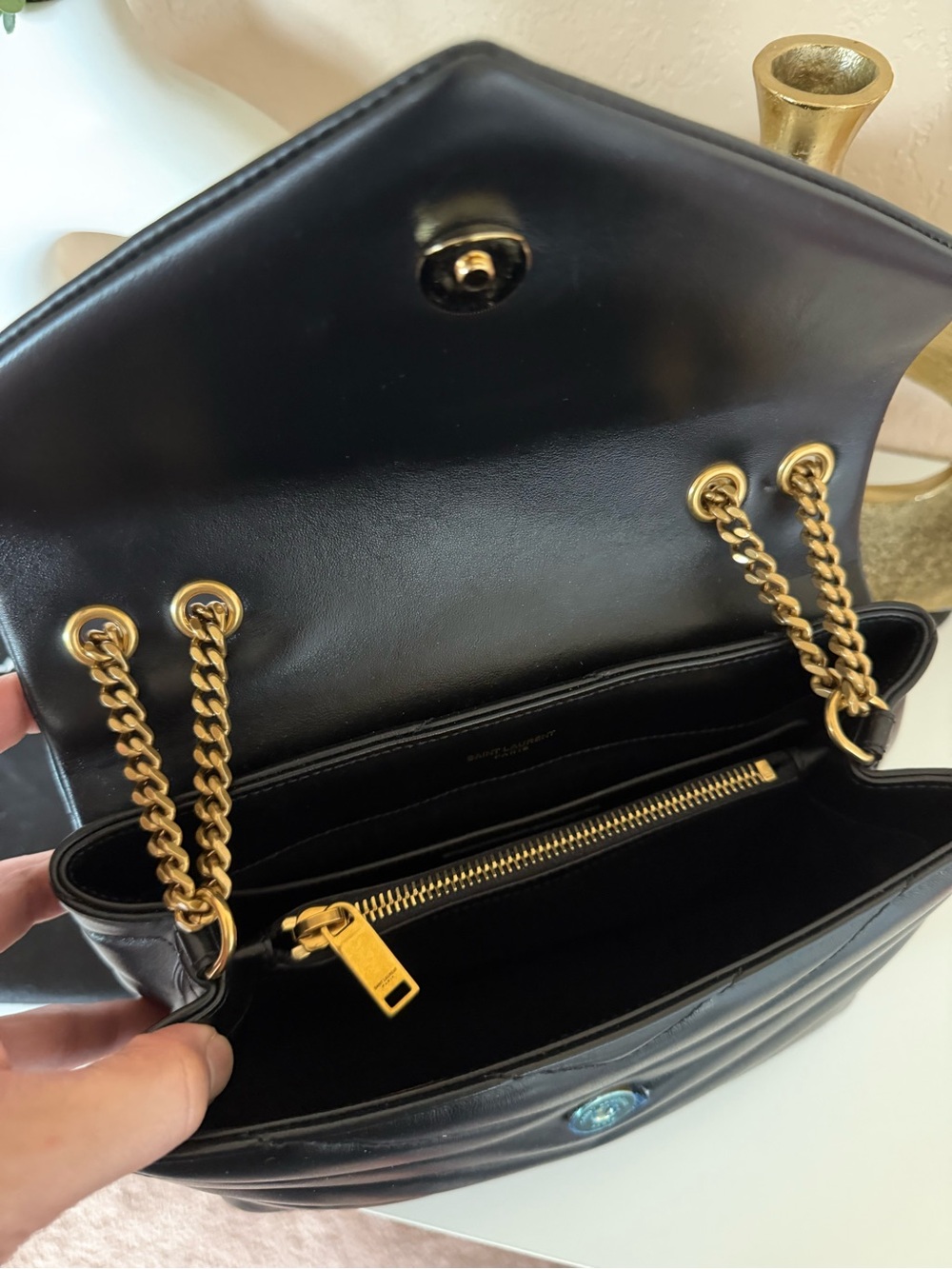 Authentic Saint Laurent Small Loulou Black Quilted Leather Shoulder Bag - Picture 8 of 10